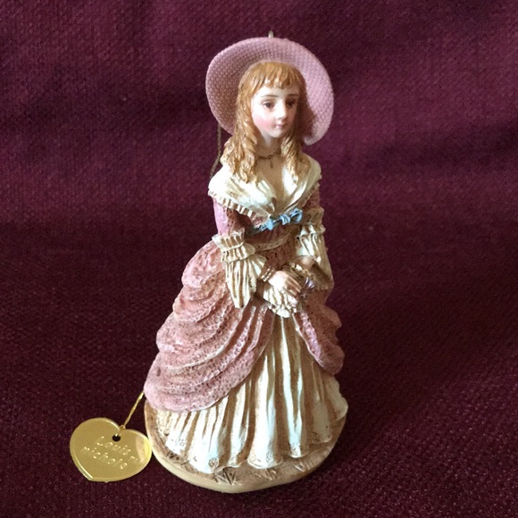 💥SALE 2/$30💥 Vintage Ornament Louis Nichole Miniature Victorian Figurine - Picture 2 of 5